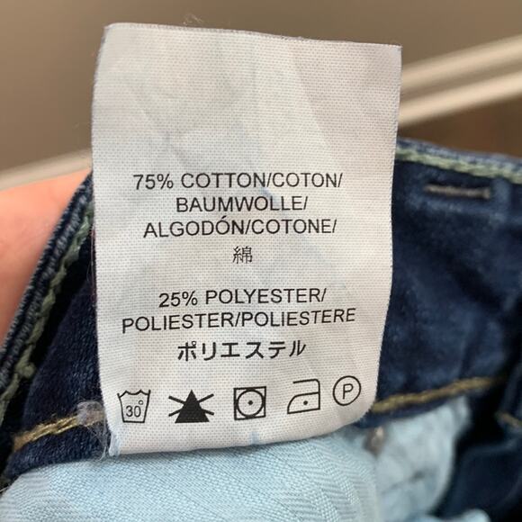 Silver Jeans Suki Capri Stitched Jeans - Picture 5 of 6